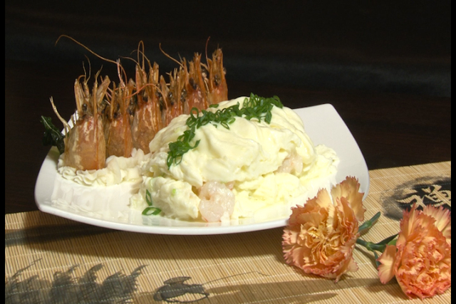 带出过米其林餐厅的中餐总厨搭上全球精挑食材，这间餐厅就是要给你至尊口感