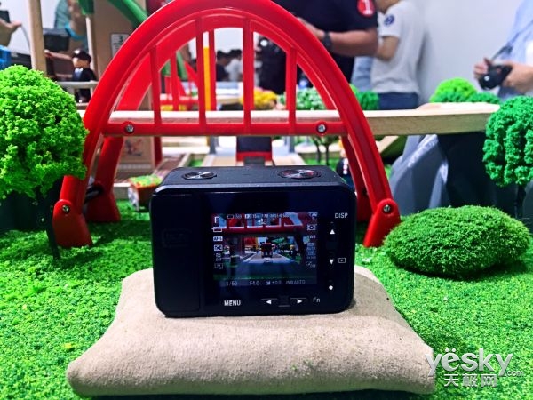 索尼黑卡RX10IV如何,索尼黑卡rx10iii怎么样