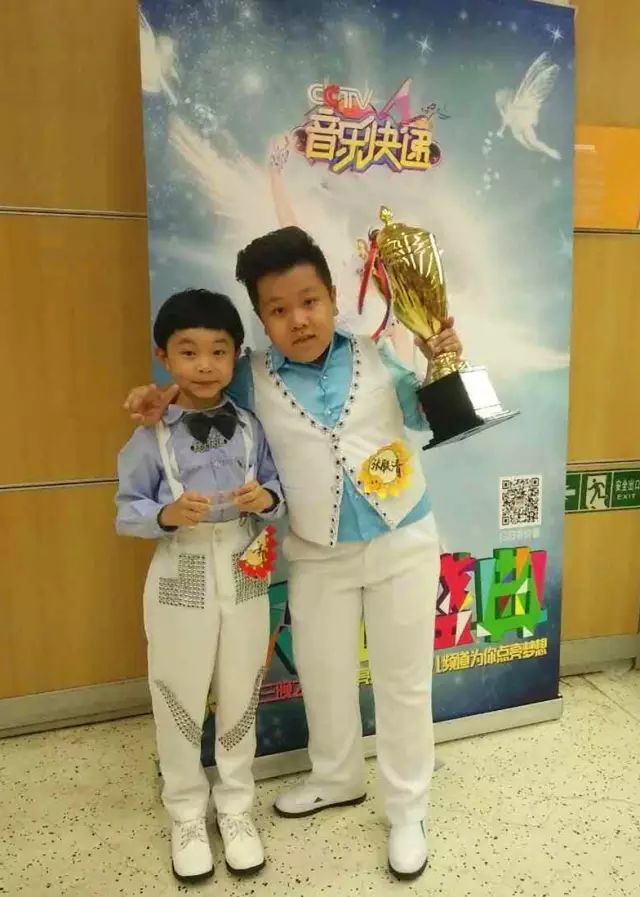 姝岃垶鑹烘湳涓績,姝岃垶涓績