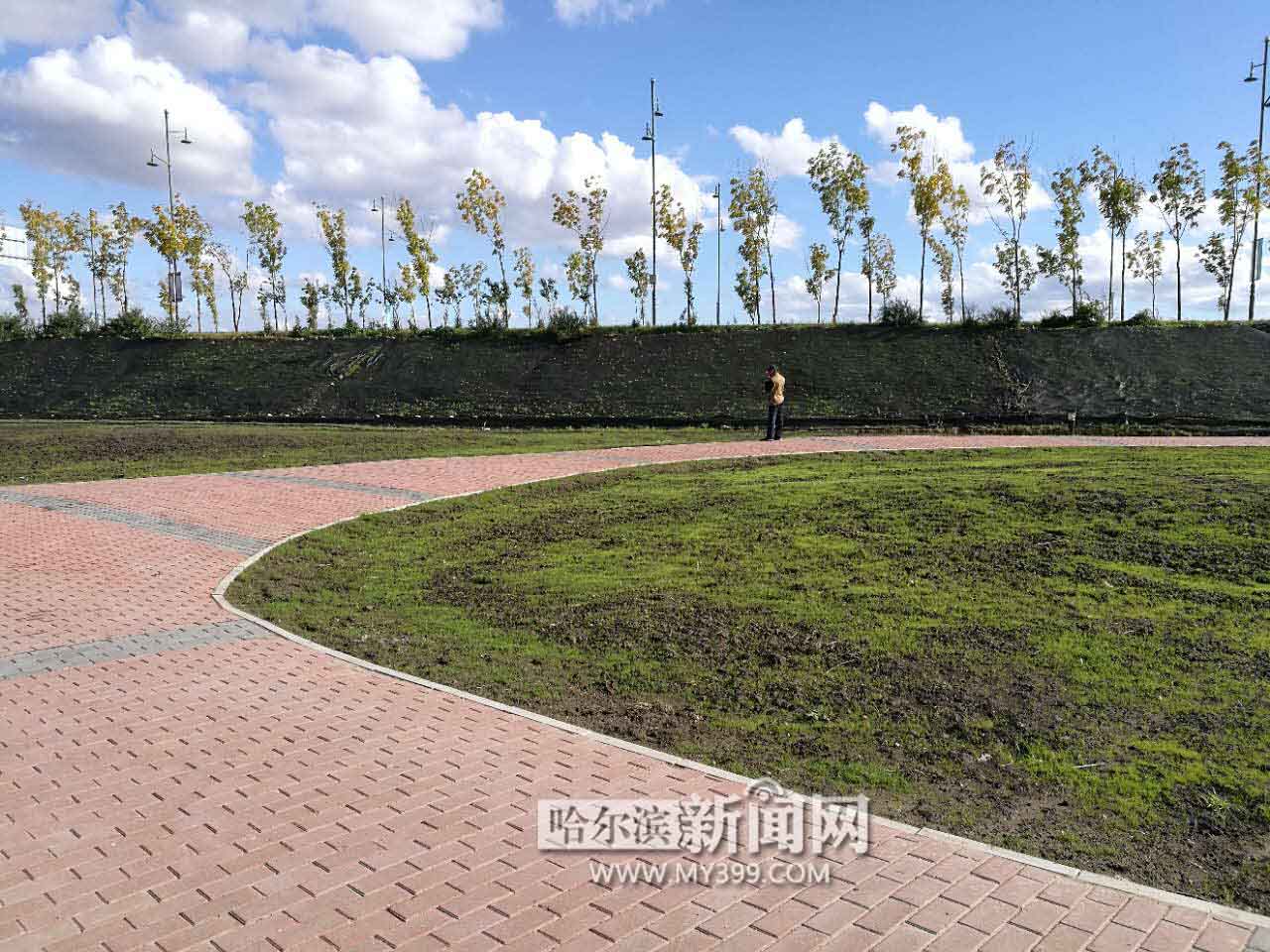 「好事」松北区又一处市民休闲广场近日建成投用｜位于学海街与滨水大道占地约8一10个足球场