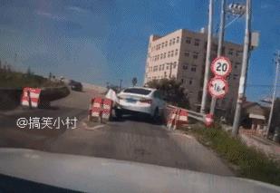 《谁是老司机》普通人的鞋柜是这样的，而改装车玩家的“鞋”是这样的……