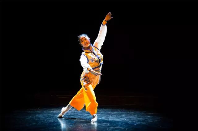 姝岃垶鑹烘湳涓績,姝岃垶涓績