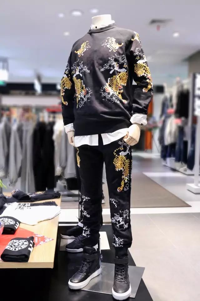 100元帮你搞定一套秋装,花一件衣服的钱穿两件衣服