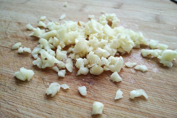 炒豆角怎么才能入味,炒豆角不容易烂熟