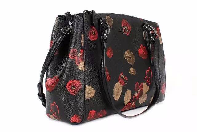 武汉女生怎么穿衣服,武汉现在女生都穿什么衣裳