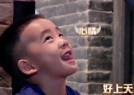 宝宝哭闹妈妈控制不了情绪怎么办,孩子总哭闹怎么哄