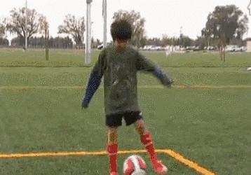 维维足球技巧系列教程,维维足球过人技巧系列教程