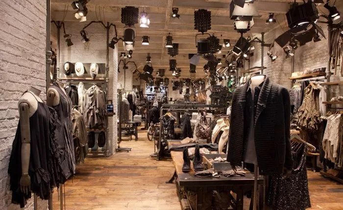 burberry伦敦新款跟老款的区别,英国时尚burberry