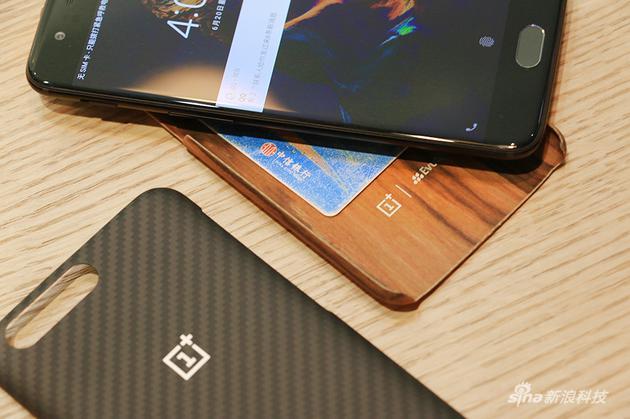 一加5顶配多少钱,1499元一加5手机