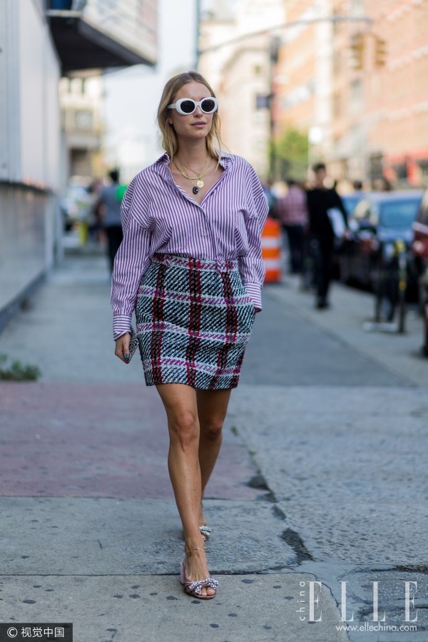 早秋还想穿裙子你得这么搭,秋天想穿裙子又嫌太冷