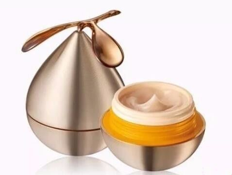 pola居然做了一个能够彻底美颜的艺术品，不信你不动心