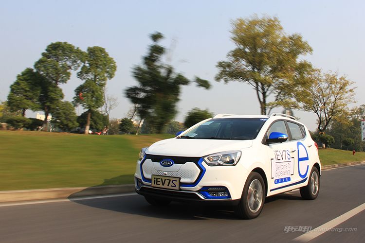 试驾江淮iev,试驾江淮v7