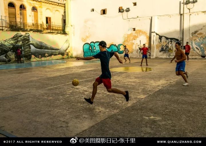 拥有大三元还有必要买镜头吗,有了大三元之后最该买的镜头