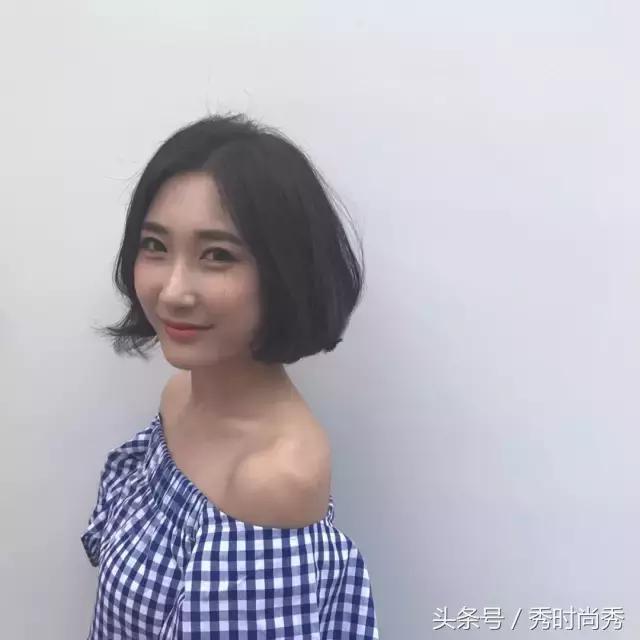 韩系外翻中短发高级感,短发发尾外翻发型
