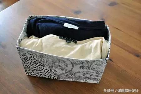 穿了一次的衣服放回衣柜还要洗吗,只穿过一次的衣服发黄