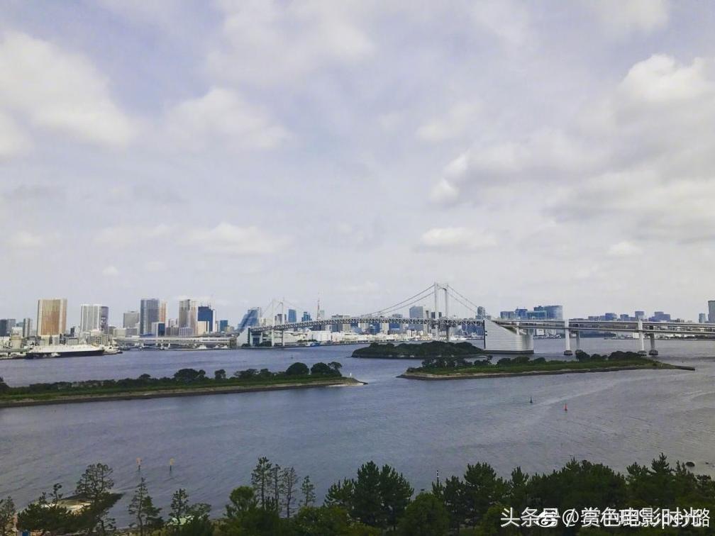 李小璐和甜馨亲子装现身,李小璐甜馨游玩