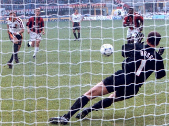 ac米兰托蒂,罗马王子托蒂吊射国际米兰