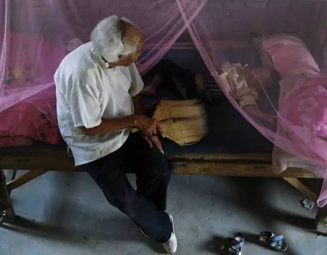 用电高峰突然停电然后又有电,用电高峰停电