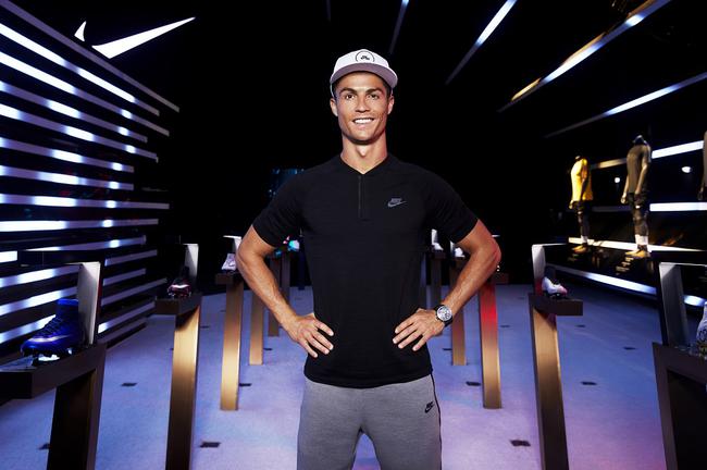 请c罗踢球,请c罗来国足