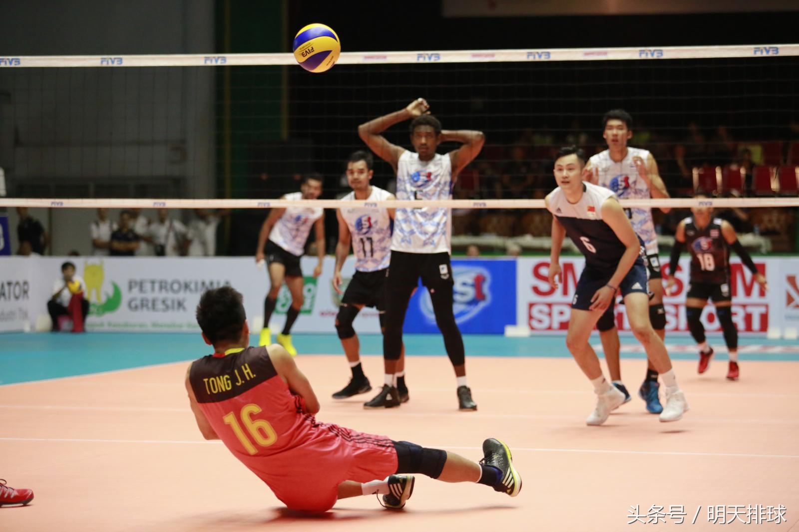 中国男排3:0战胜日本夺得亚洲杯,中国男排3-0中国台北夺亚锦赛铜牌