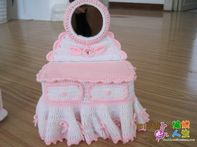 装扮芭比公主家,装扮自己的芭比娃娃