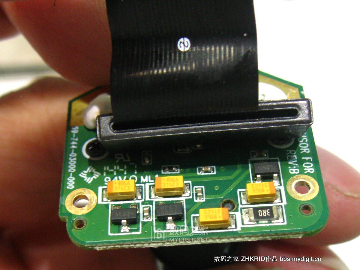 拆解趴趴狗隐藏式行车记录仪,行车记录仪拆解解析