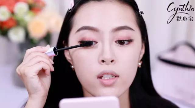 眼睛为什么不能画大,眼睛为什么越画越小