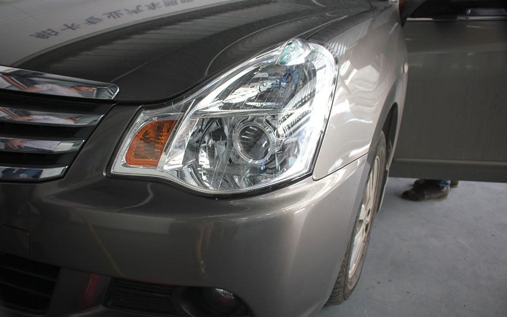 轩逸经典大灯怎么不太亮,轩逸经典大灯灯泡型号