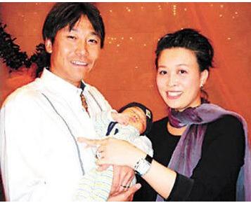 前国足队员喝酒,国足前队长喝啤酒纪录