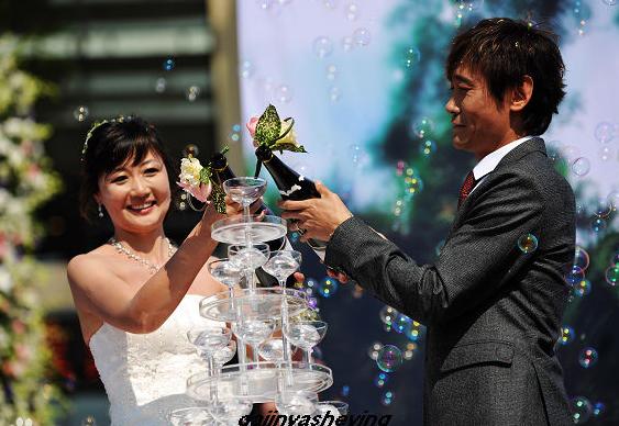 前国足队员喝酒,国足前队长喝啤酒纪录