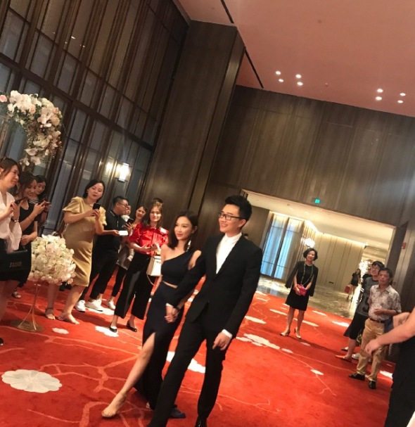 网红和富二代男孩结婚,网红雪梨和王思聪