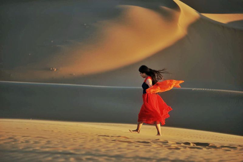 青山绿水间自由的飞翔,青山绿水放飞心情拥抱大自然