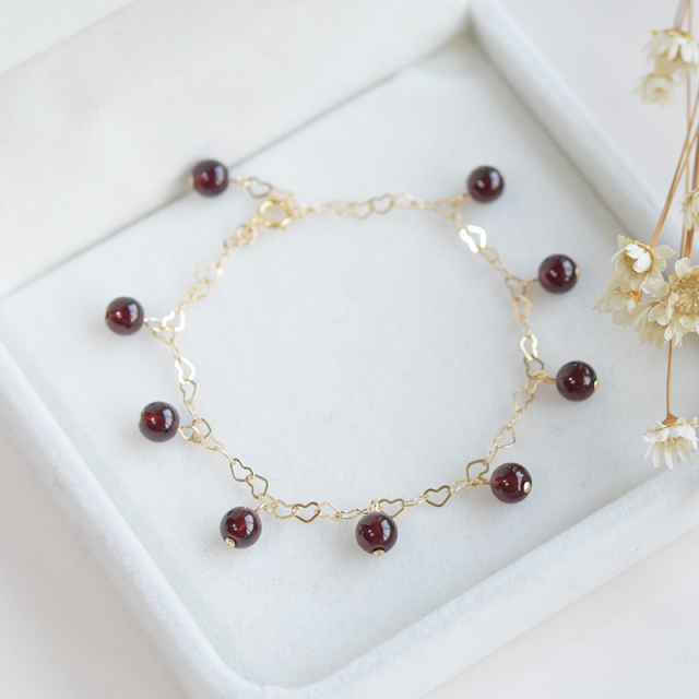 最美石榴石,石榴石女性美容石