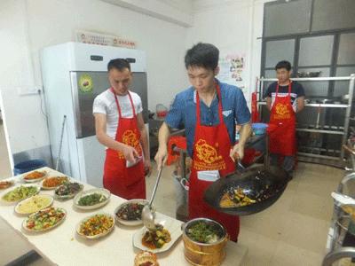 学什么菜可以开快餐店,快餐店现在还能做吗