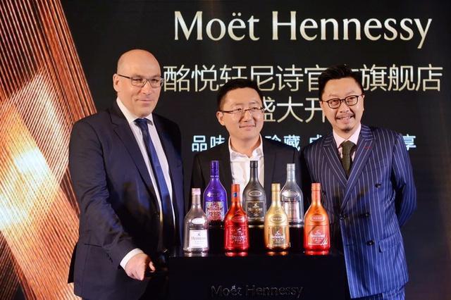 你还敢说淘宝卖假货么？天猫拿下最高奢侈品集团，你还敢说上天猫的不是土豪么？