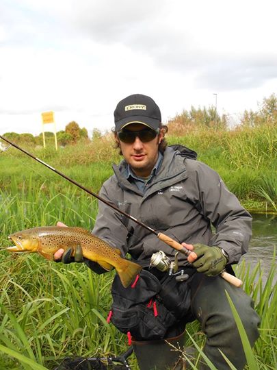 路亚钓鱼怎么知道咬口了,钓鱼咋样抓口