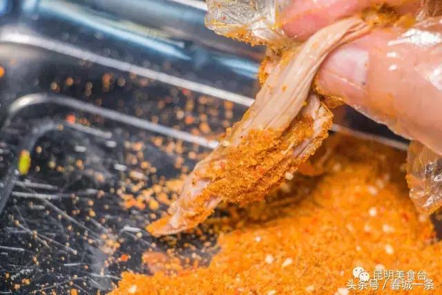 隐藏在昆明村庄里的3家烤羊店，老司机用3个月才找到的