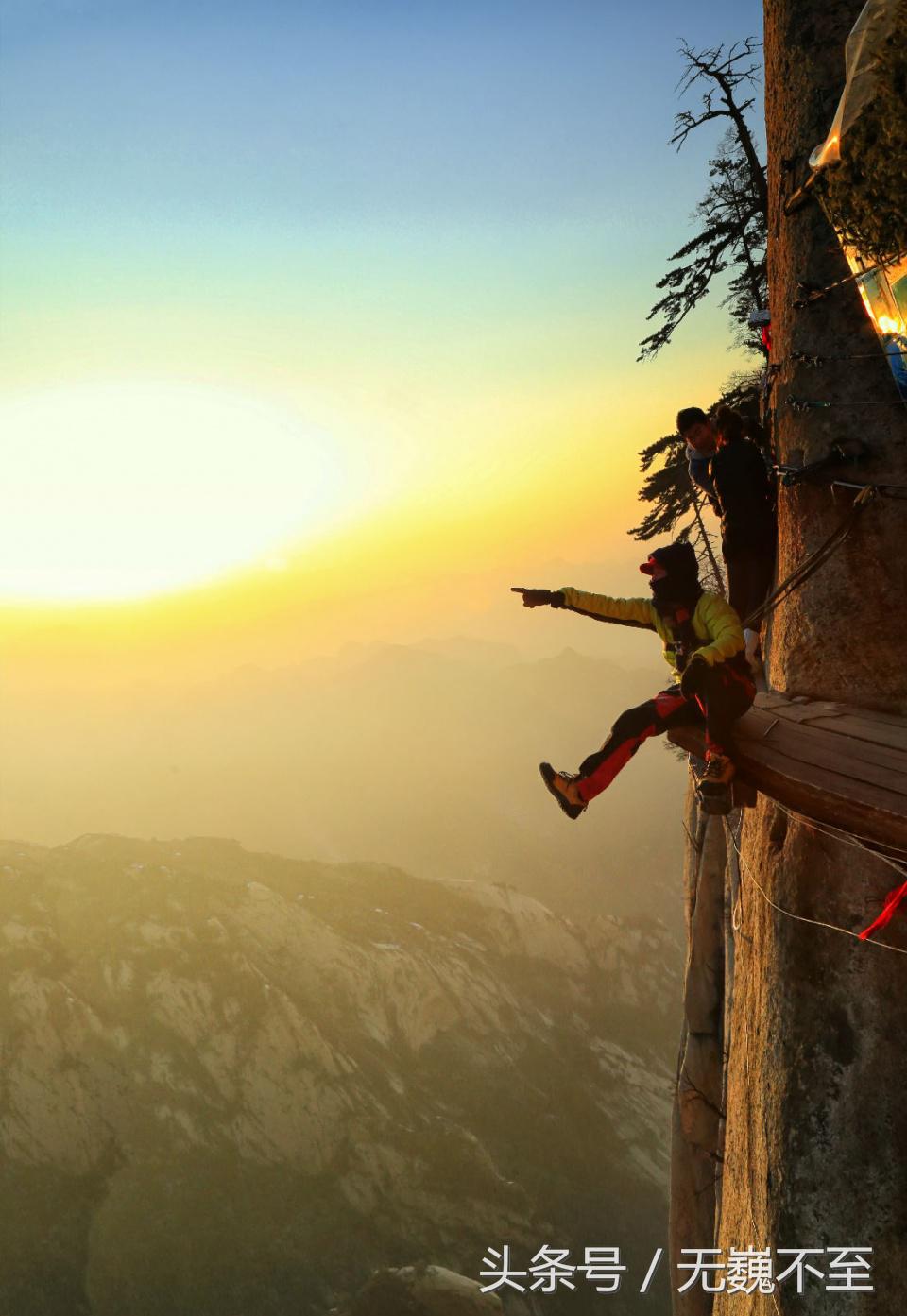 长空栈道走华山,一个人爬华山怎样玩长空栈道