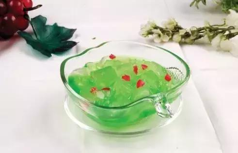 如何在家自制芦荟面膜,生活小妙招用芦荟胶做面膜