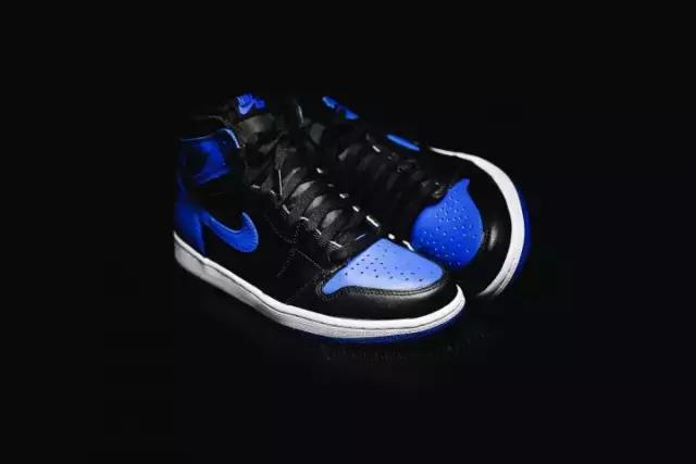 验鞋的细节有哪些,耐克鞋哪个英文可以看出鞋码