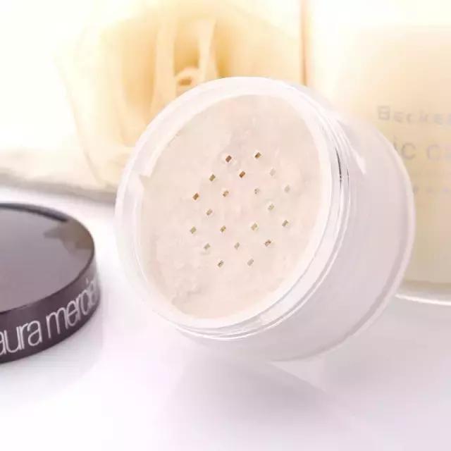 6款人气蜜粉扫去你夏季的一脸“油光”