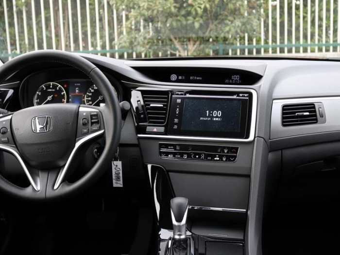 本田思铂睿优惠3万起，既省油性能又好，颜值高运动感十足