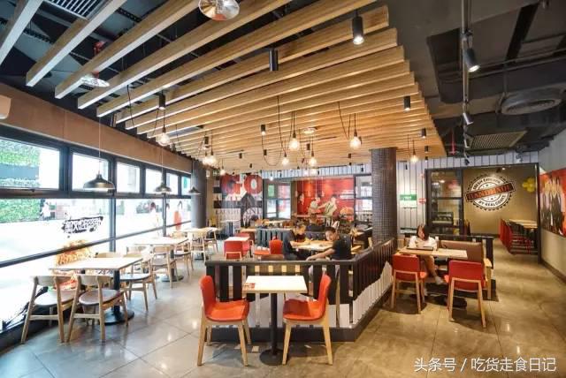 这款黑汉堡，颠覆了汉堡的认识，竟然找来TFboys代言？！