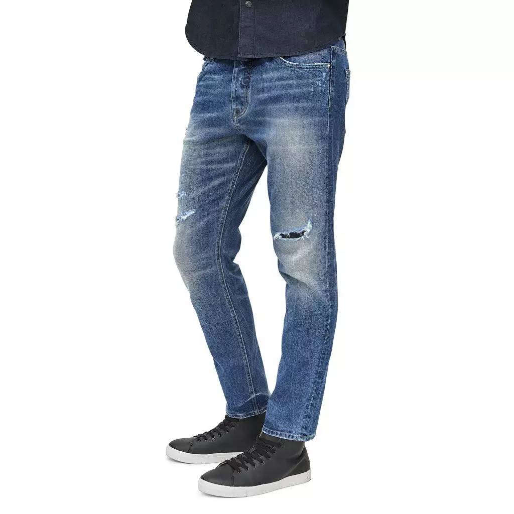 别争了，至少在牛仔裤这件事上，C罗肯定比梅西强