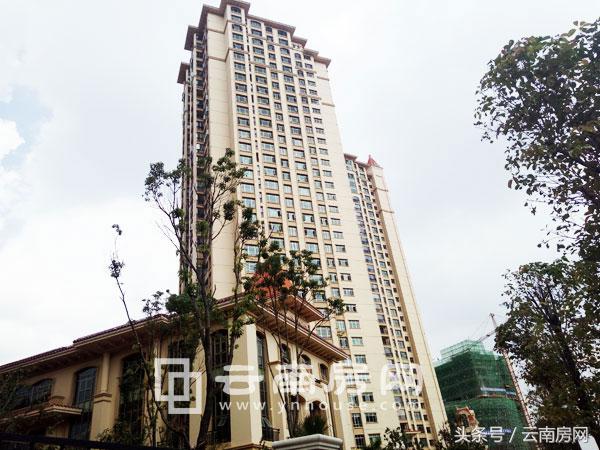 相隔200米单价差千元万科城市之光和瀚林澜山买谁好？