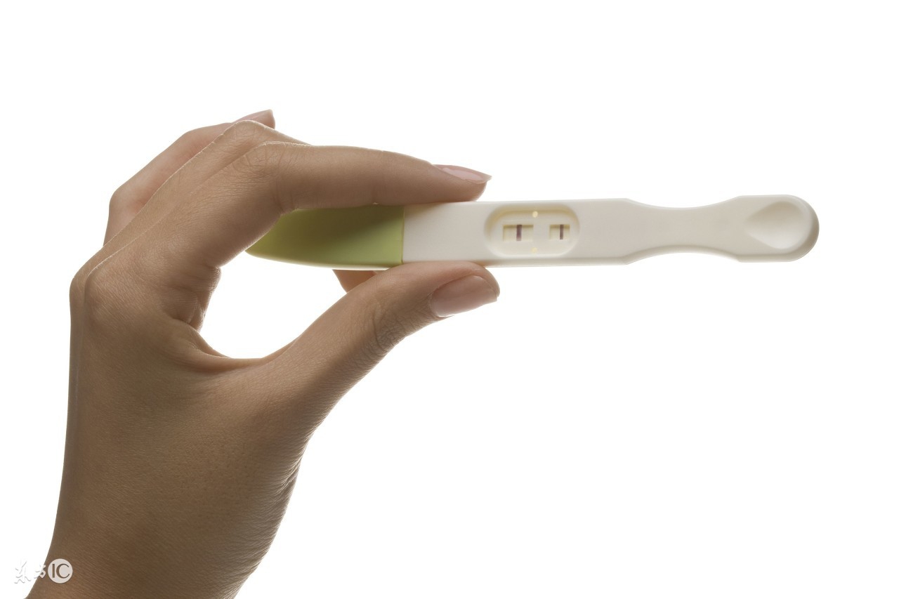 早早孕试纸不加深，怀孕，宫外孕，生化妊娠都会有什么身体反应