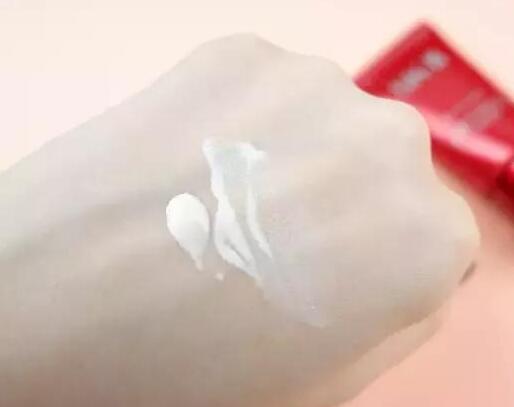 隔离和妆前乳对比,隔离和妆前乳科普