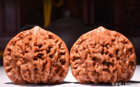 正常2个35cm的文玩官帽核桃有多重,文玩核桃官帽和苹果园哪个好