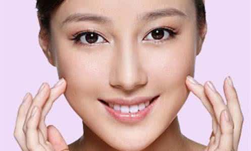 眼皮浮肿腿肿是咋回事,早晨起床脸浮肿眼皮肿是什么原因