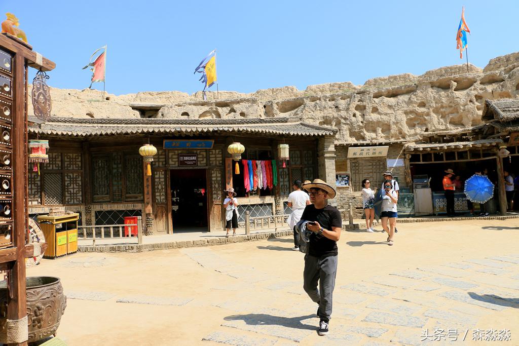 西部影视城荒凉,西部影视城漫天黄沙